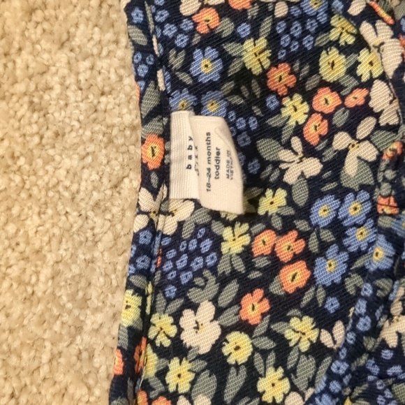 Like New GAP Floral Dress - Picture 3 of 3